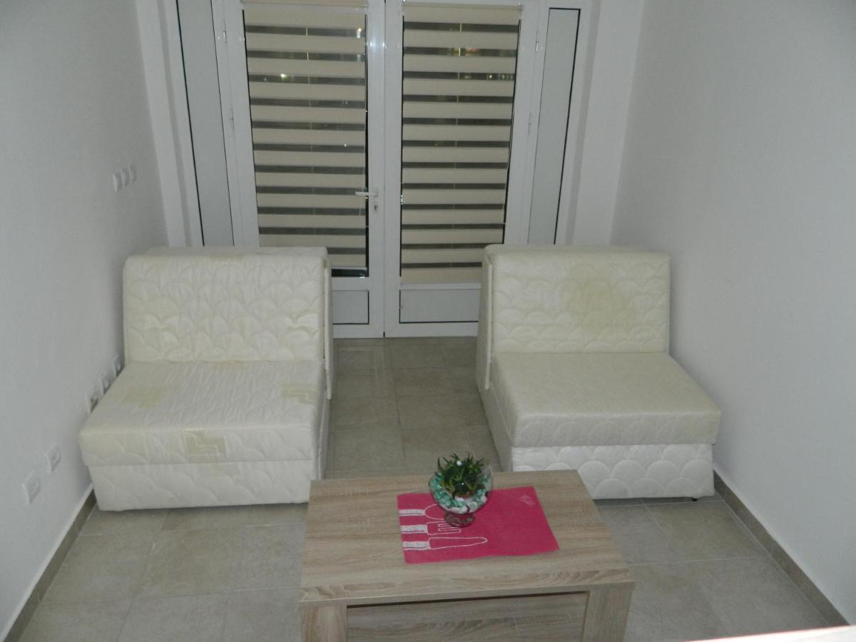 Mena Apartmani Budva Exteriör bild