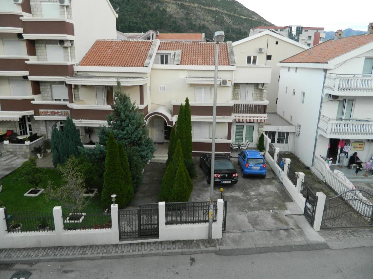 Mena Apartmani Budva Exteriör bild