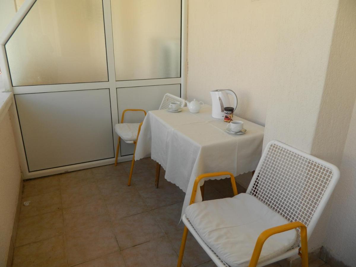 Mena Apartmani Budva Exteriör bild