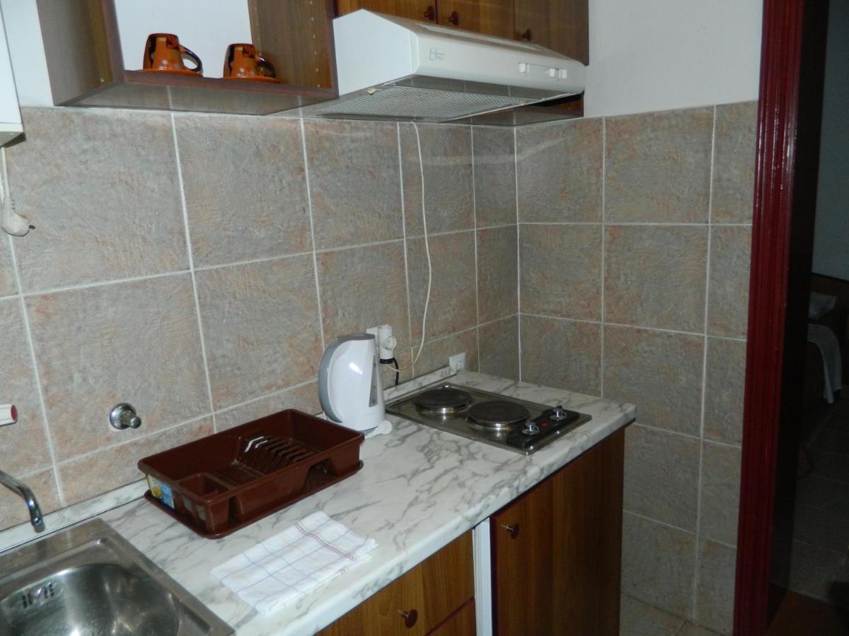 Mena Apartmani Budva Exteriör bild